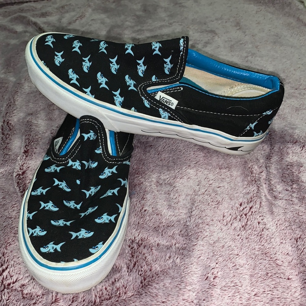 Vans Shark sharks slip ons 6.5 men’s 8 women’s